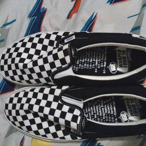 Warped Tour '18 Vanns Low Top Slip Ons